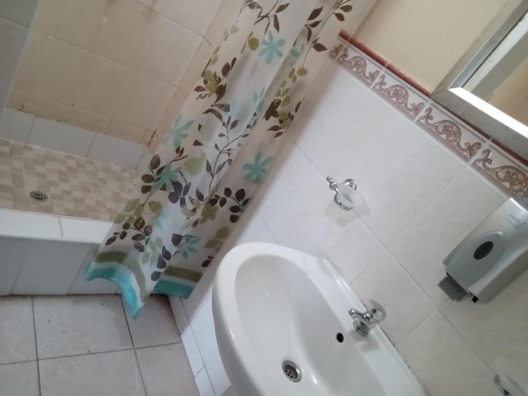 River-Ridge Guest House غابورون المظهر الخارجي الصورة